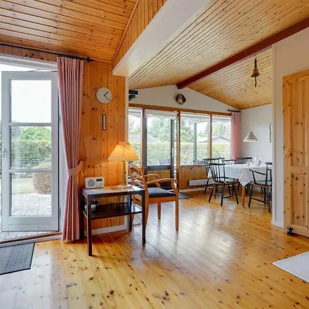 Hébergement de vacances Siem - 650m From The Sea In Lolland- Falster And Mon By Interhome *