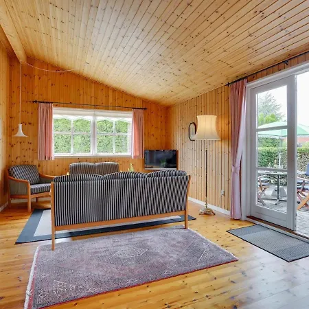 Siem - 650m From The Sea In Lolland- Falster And Mon By Interhome Hébergement de vacances Bøtø By