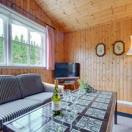 Siem - 650m From The Sea In Lolland- Falster And Mon By Interhome Hébergement de vacances Bøtø By